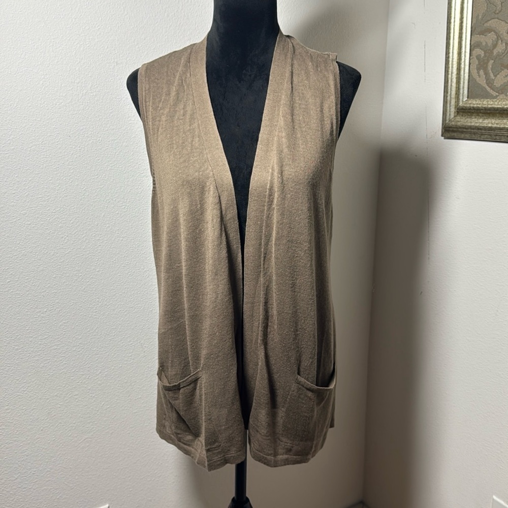 Chico’s dark tan lightweight Ramie cotton open vest front pockets Sz M